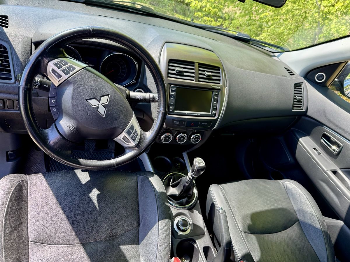 Mitsubishi Automobili: Mitsubishi ASX DiD Navigator 4WD – Usato da Ebikon venduto da ram_xc8c 3