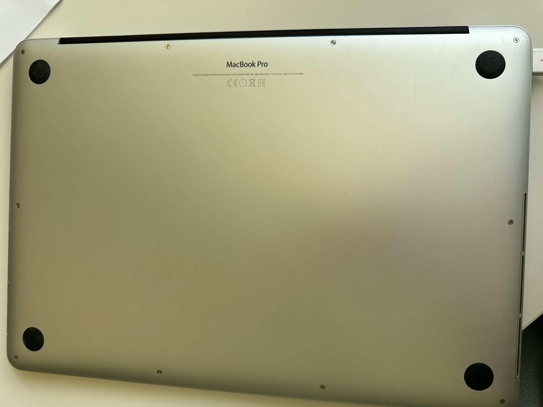 Apple Notebook: MacBook Pro (Retina, 15", 2015) – Usato da Nussbaumen AG venduto da wil_k2n9 1