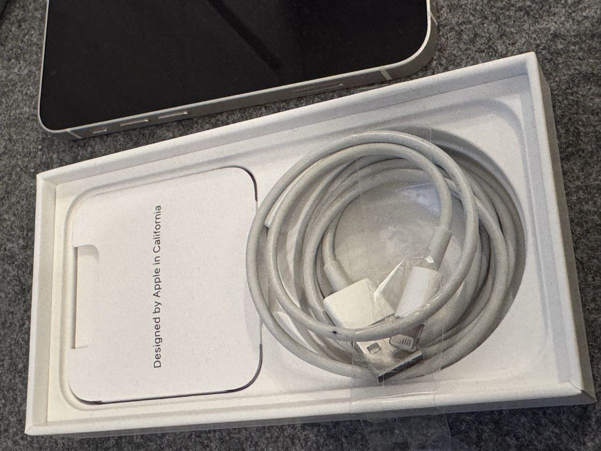 Apple Handys / Smartphones: iPhone 13 mini 128GB Weiss white – Gebraucht aus Baar von  7
