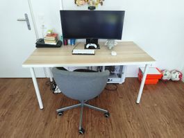 Moderner Schreibtisch in heller Eichenoptik (150x75 cm)