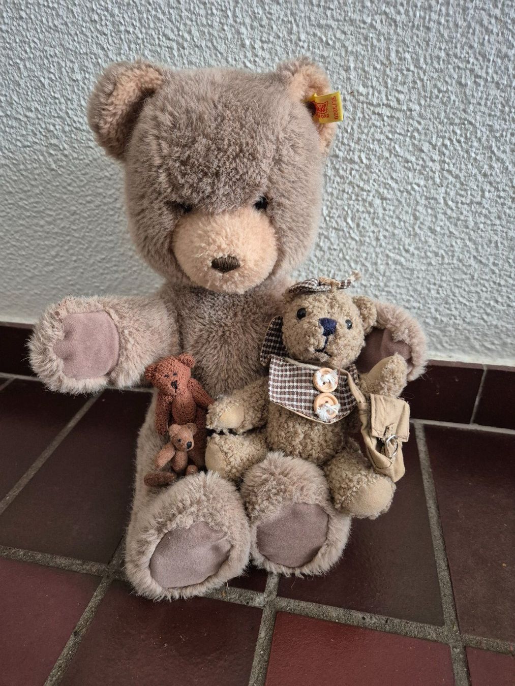 Steiff Giocattoli: Steiffbär mit drei Freunden – Usato da Basel venduto da Tatura