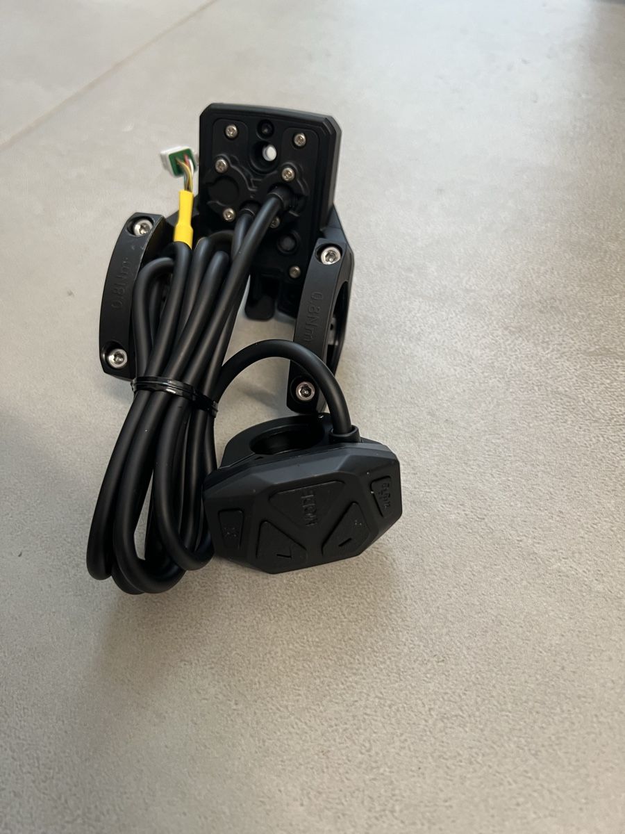 Flyer Pezzi di ricambio: Flyer Remote mit Display Kabel  – Nuovo e nell'imballaggio originale da Derendingen venduto da AABB 1
