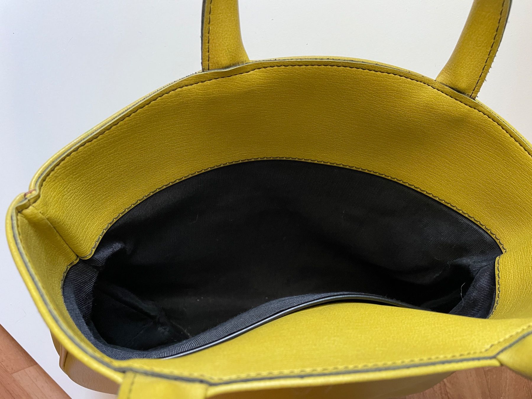 Borse da donna: 1970s Vintage Chartreuse Hand Bag very roomy – Usato da Zürich venduto da MISSYS-WONDERBAG 4