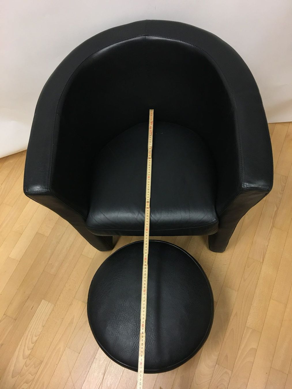 Poltrone: Schwarzer Cocktailsessel + Hocker – Usato da Olten venduto da ELHANDEL 6
