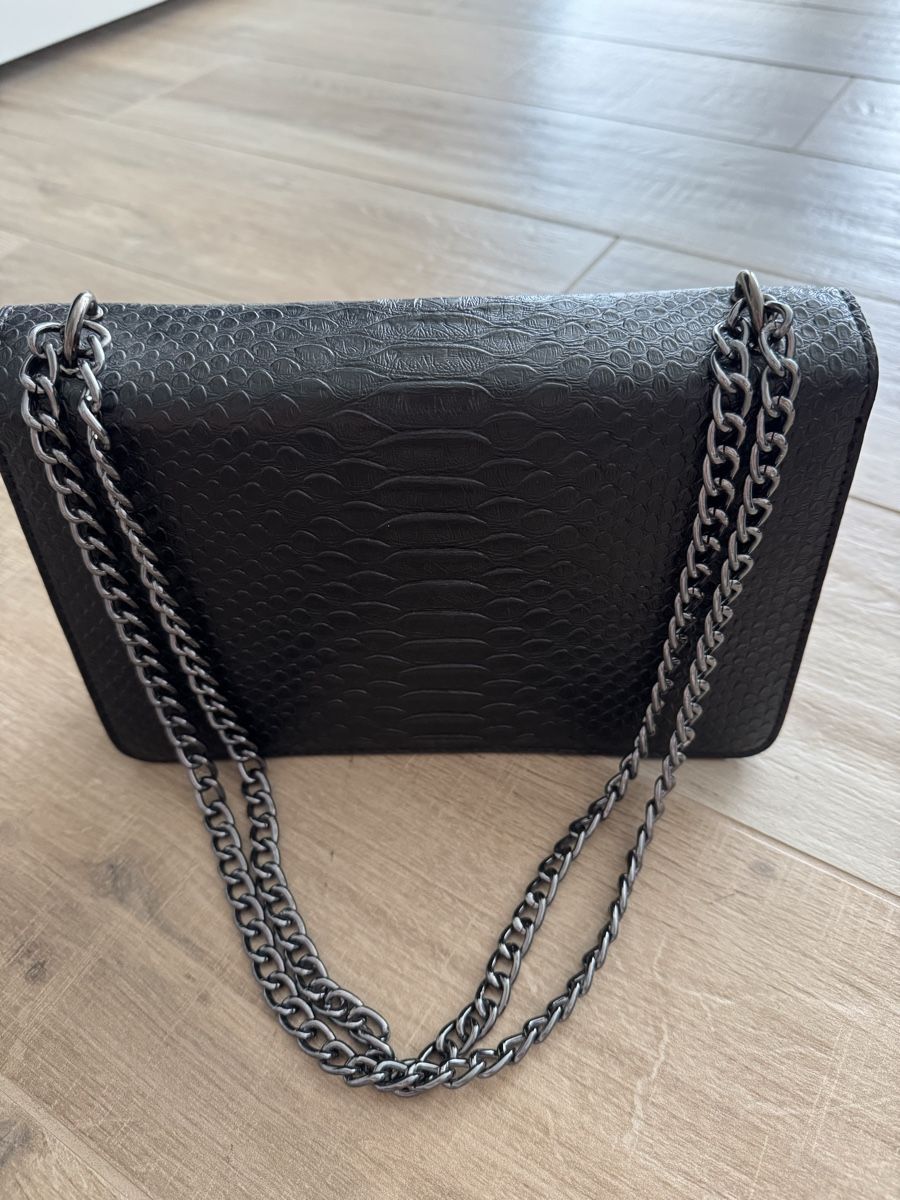 Taschen für Damen: schwarze Handtasche – Gebraucht aus Wallisellen von mel.sinta 2