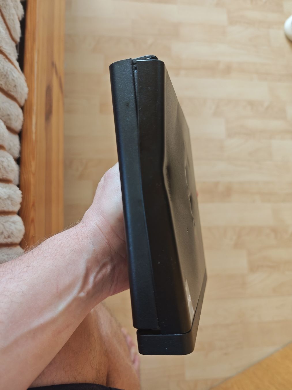 Hewlett Packard PC: HP Elite mini 800 G9 mit schaden – Usato da Sarnen venduto da Laut_musik 3