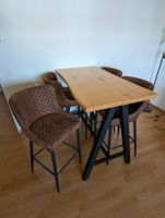 Bartisch mit 4 Stühlen