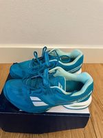 Men Tennis shoes size 41