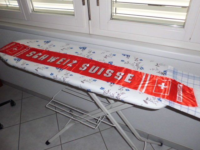 Sciarpe: SCHAL SCHWEIZ (GRÖSSE 150x16 cm) – Nuovo e nell'imballaggio originale da Möhlin venduto da Dominik69