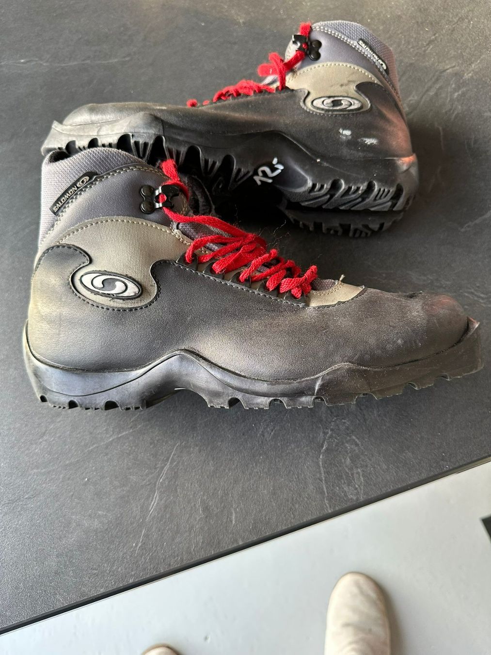 Scarpe da uomo: Salomon Langlaufschuhe Grösse 45 – Usato da Burgdorf venduto da interstellar2 2