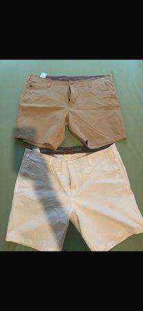 Dockers Shorts, Beige & Weiss, Top Zustand,