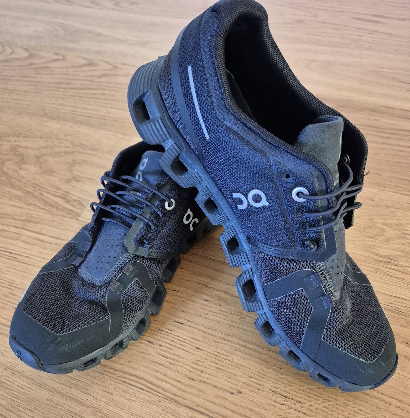 On Scarpe da donna: Sneaker Turnschuhe on 40 schwarz – Usato da Richterswil venduto da bachmann74 1