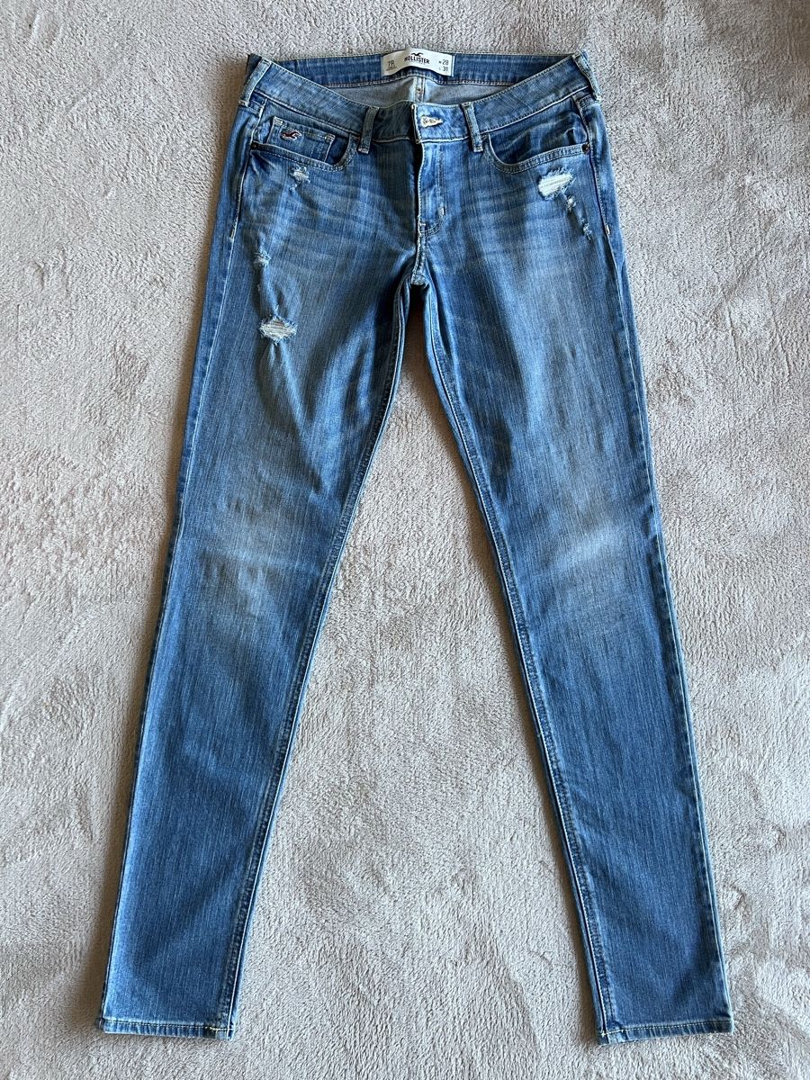 Hollister Jeans: Hollister Jeans – Nuovo (secondo la descrizione) da St.Gallen venduto da Shopaholic5 1