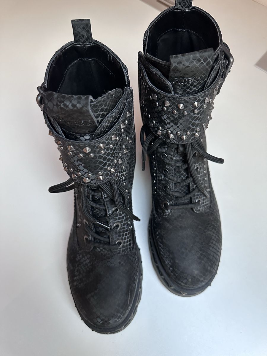 Guess Damenschuhe: Boots/Stiefel Guess, Animalprint – Gebraucht aus Andhausen von danny1407 1