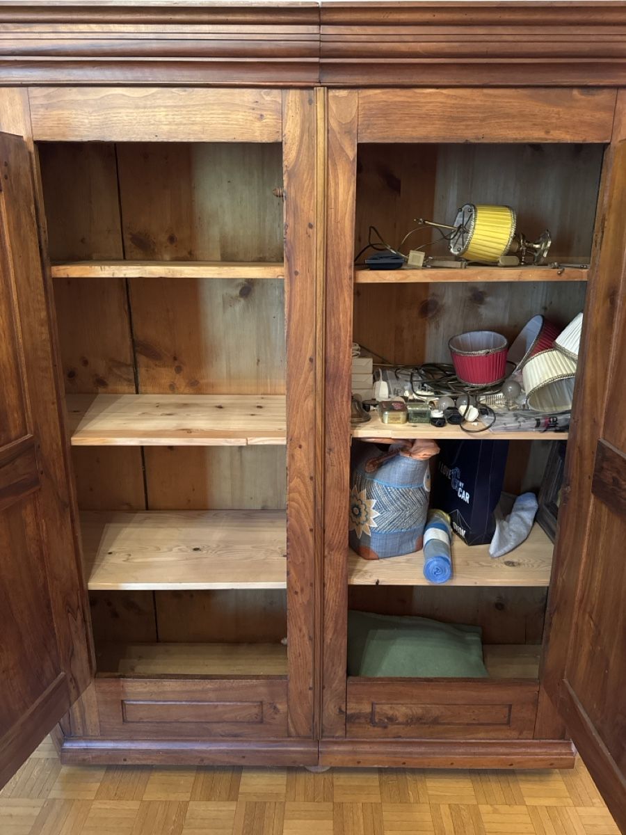 Armoires: Wunderschöner Schrank – D'occasion à Walliswil b.Wangen par CharlotteGarde 3