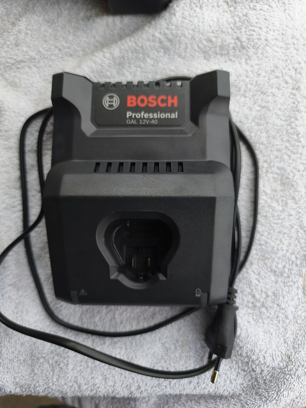 Bosch Alle Werkzeuge: Bosch Akku Set mit Radio – Gebraucht aus Recherswil von Sruscha58 3