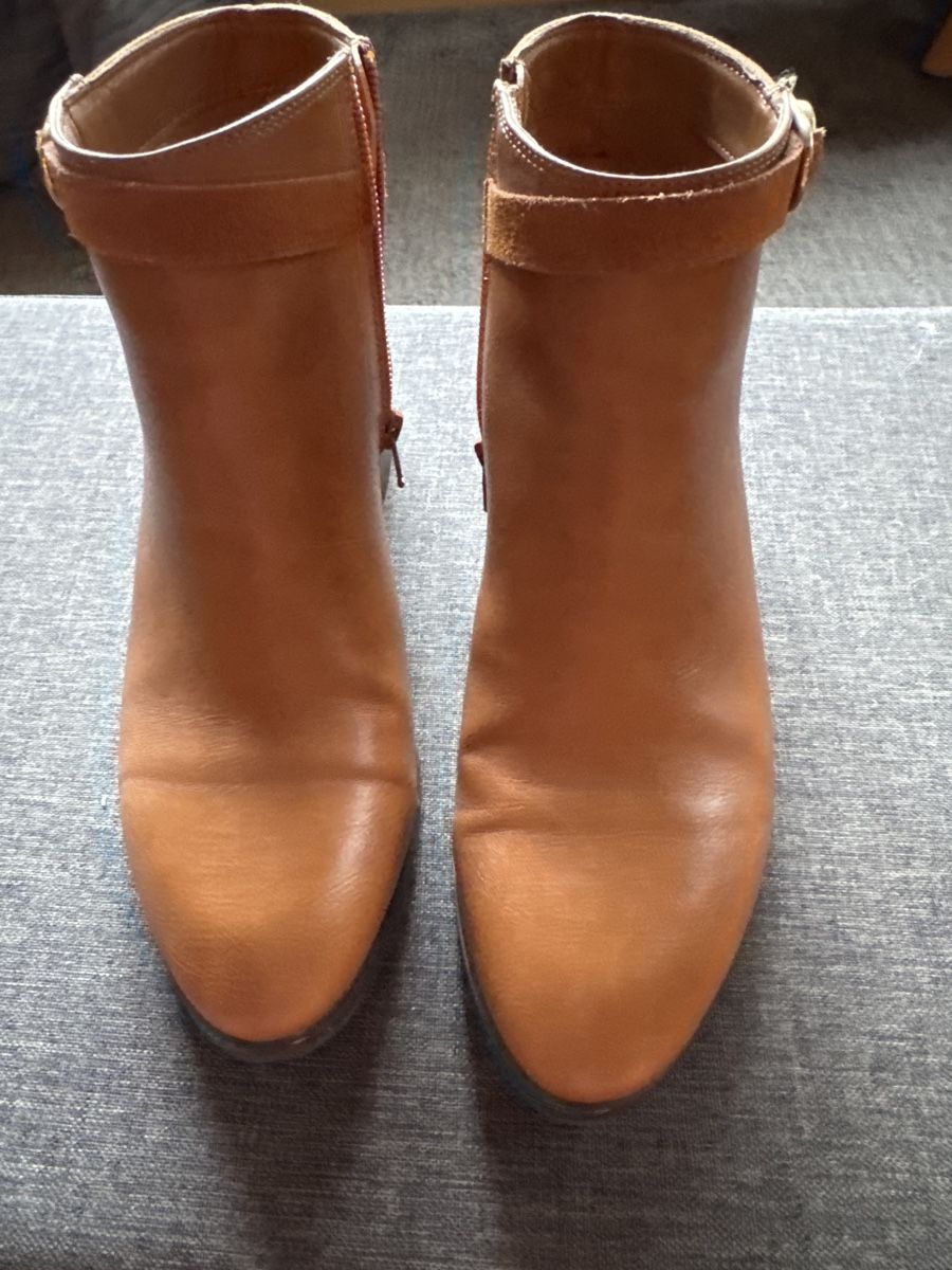 Scarpe da donna: Stiefeletten (38) – Usato da Vezia venduto da sidu03