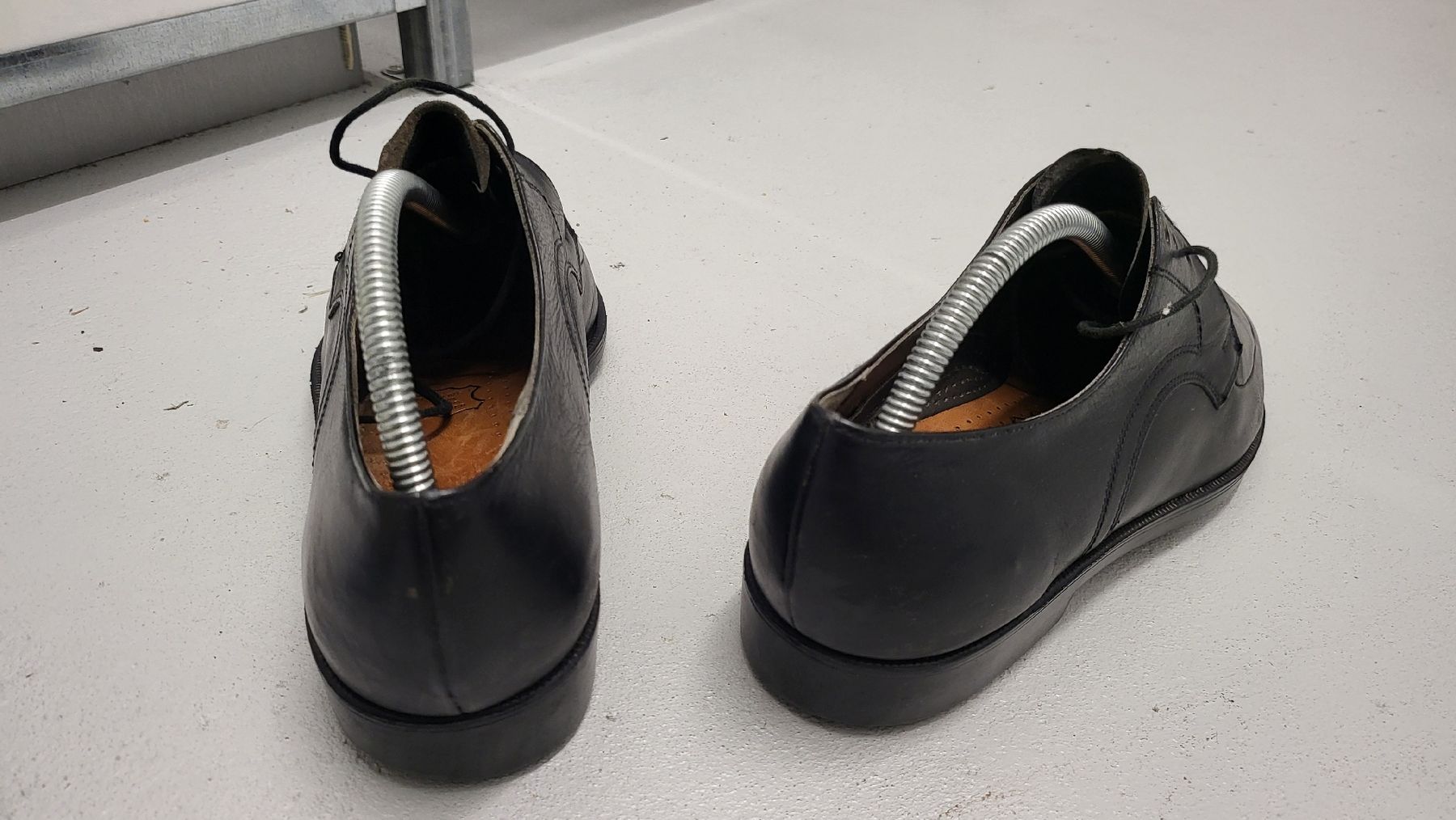 Scarpe da uomo: eleganter schw. Lederhalbschuh 7.5 – Usato da Horgen venduto da 2CH70 3