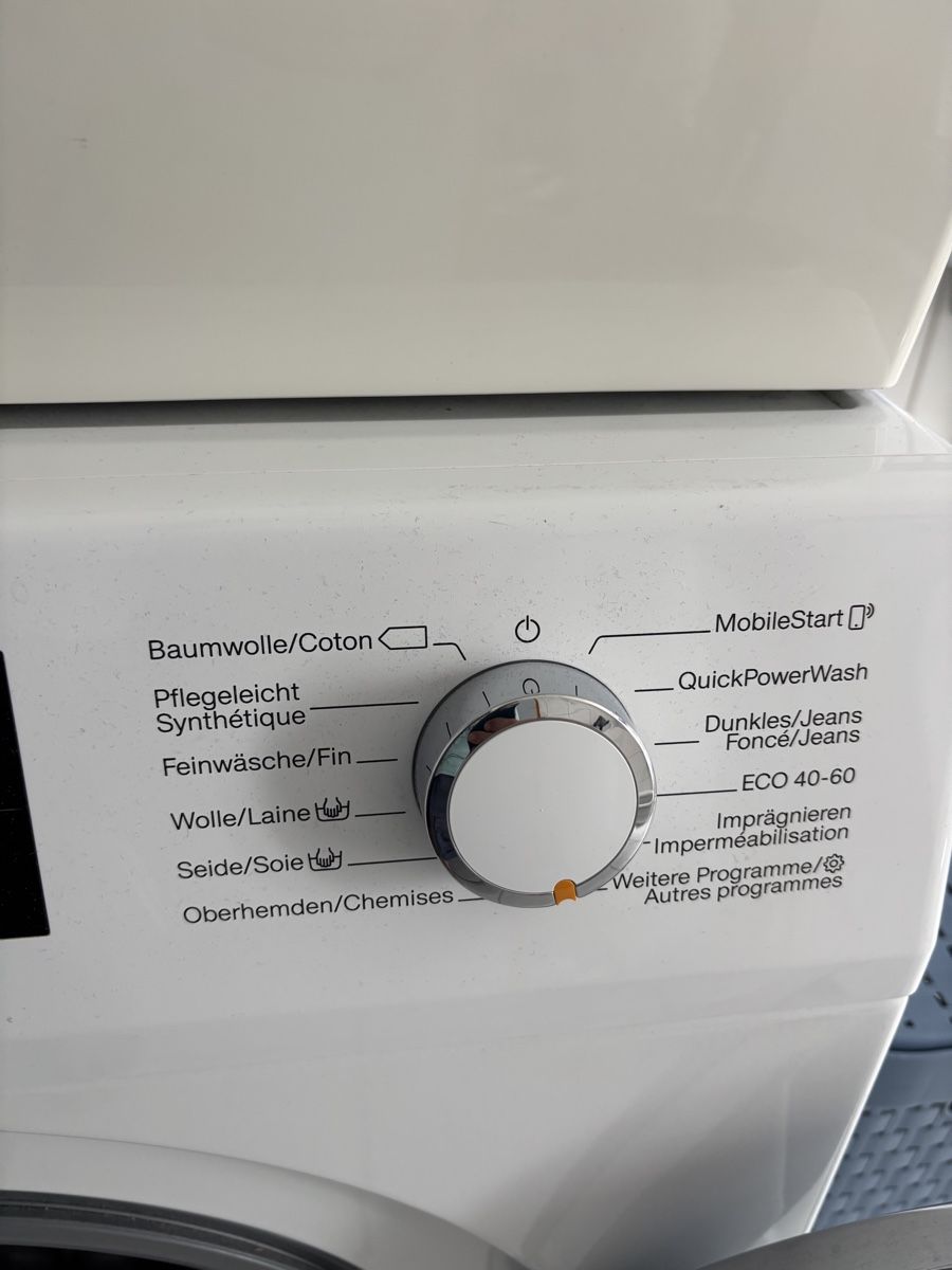 Miele Lavatrici: Miele W1 Excellence 9kg Waschmaschine – Usato da Cham venduto da Schneemaa82 2
