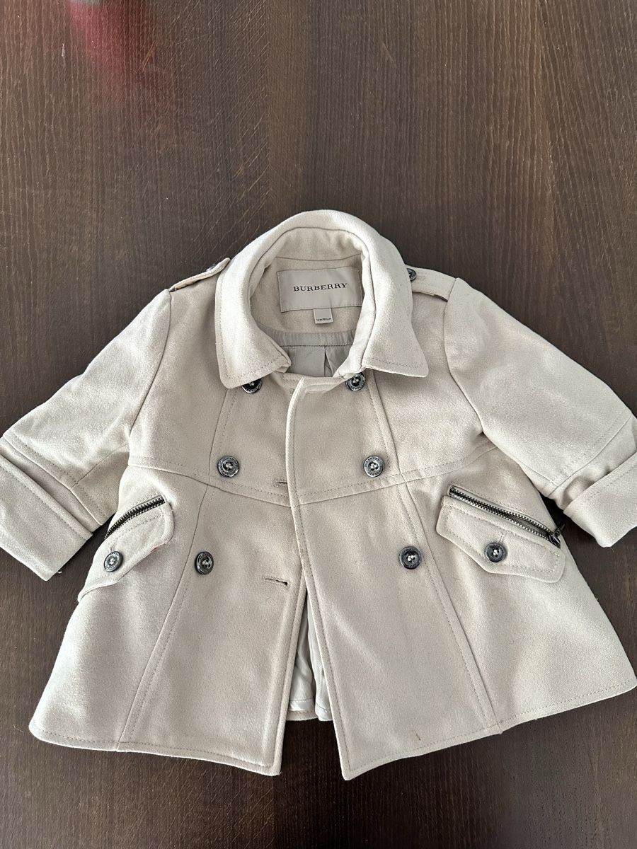 Burberry Giacche & Cappotti: Burberry Kinderjacke 12m/80 – Usato da Muri AG venduto da danchizz
