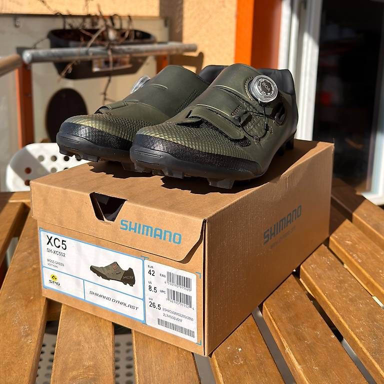 Shimano Scarpe da uomo: Shimano XC5 Chaussures Velo T.42 - NEUF – Nuovo e nell'imballaggio originale da Yvonand venduto da val_hdx2