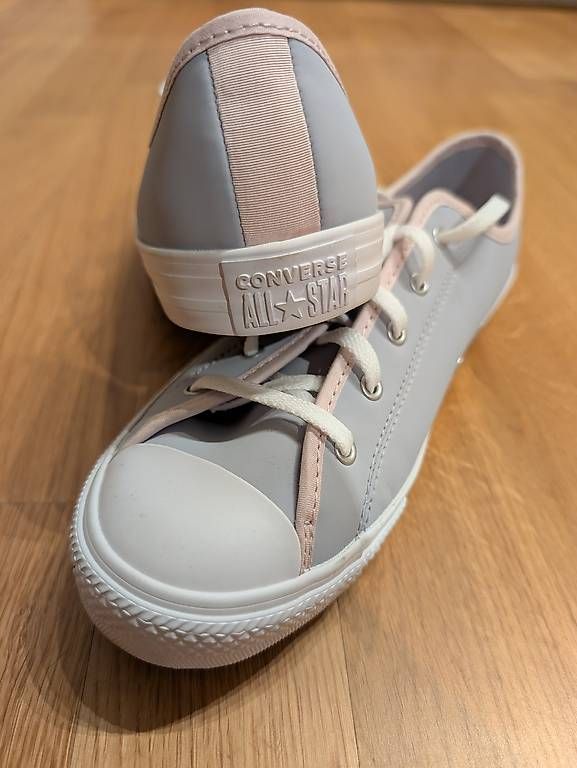 Scarpe da donna: Converse Halbschuhe grau/rosa NEU! – Usato da Luzern venduto da Quy 1