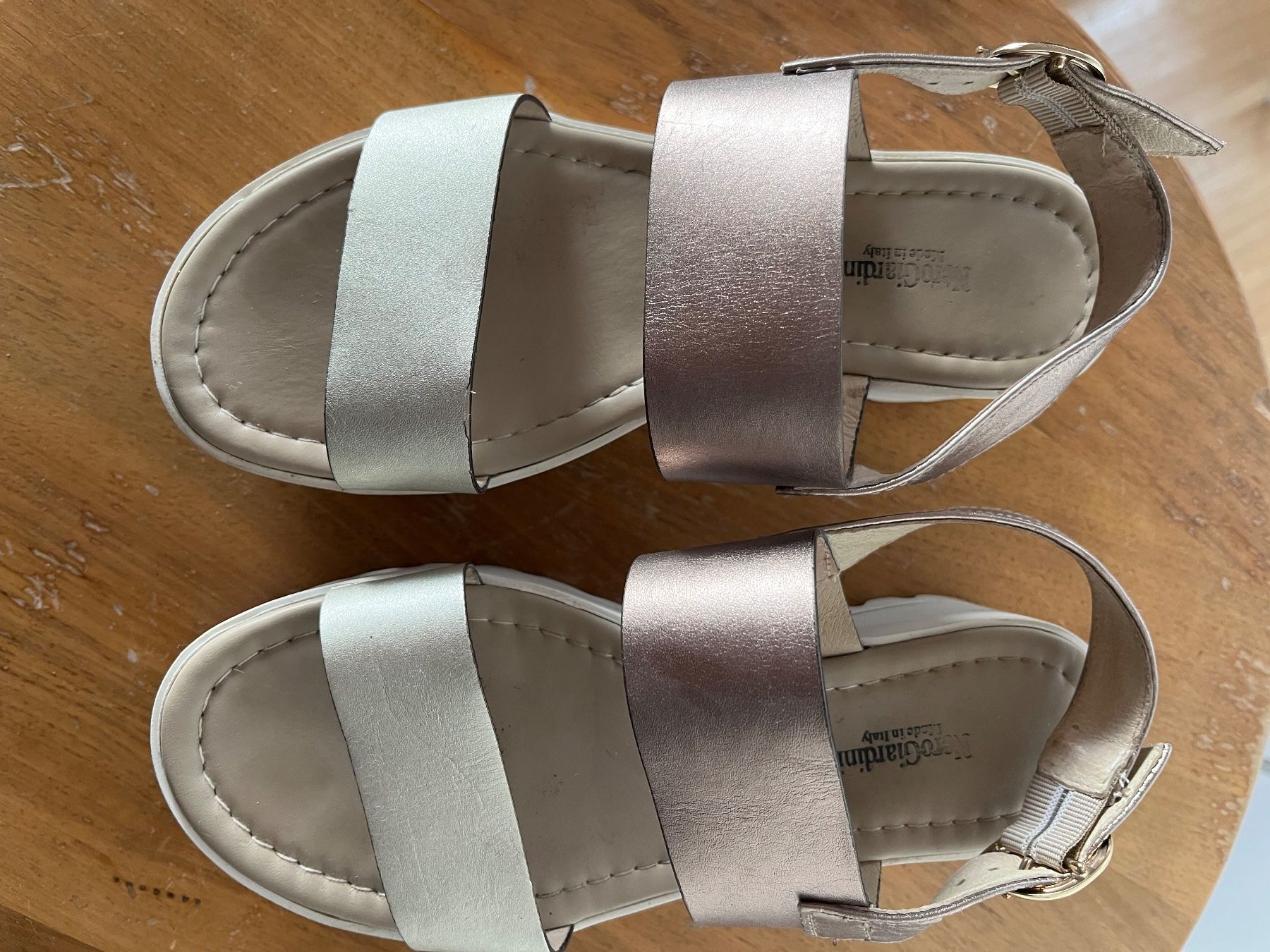 Damenschuhe: Nero Giardini Sandaletten silber/bronze Gr. 35 – Gebraucht aus Lostorf von bella1961 1