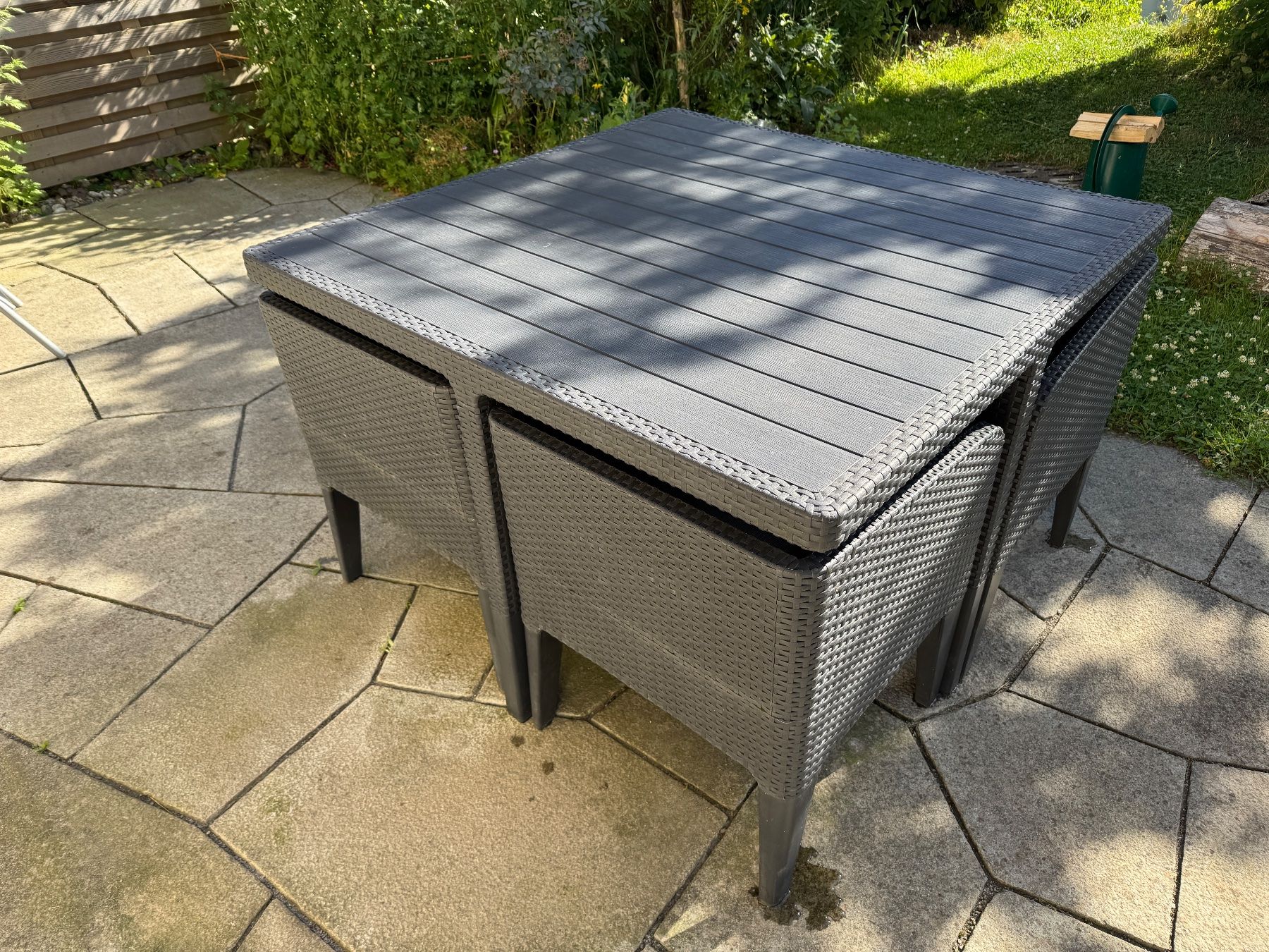 Set di tavolo e panche: Praktischer outdoor Gartentisch – Usato da Ottenbach venduto da Weeezzy123