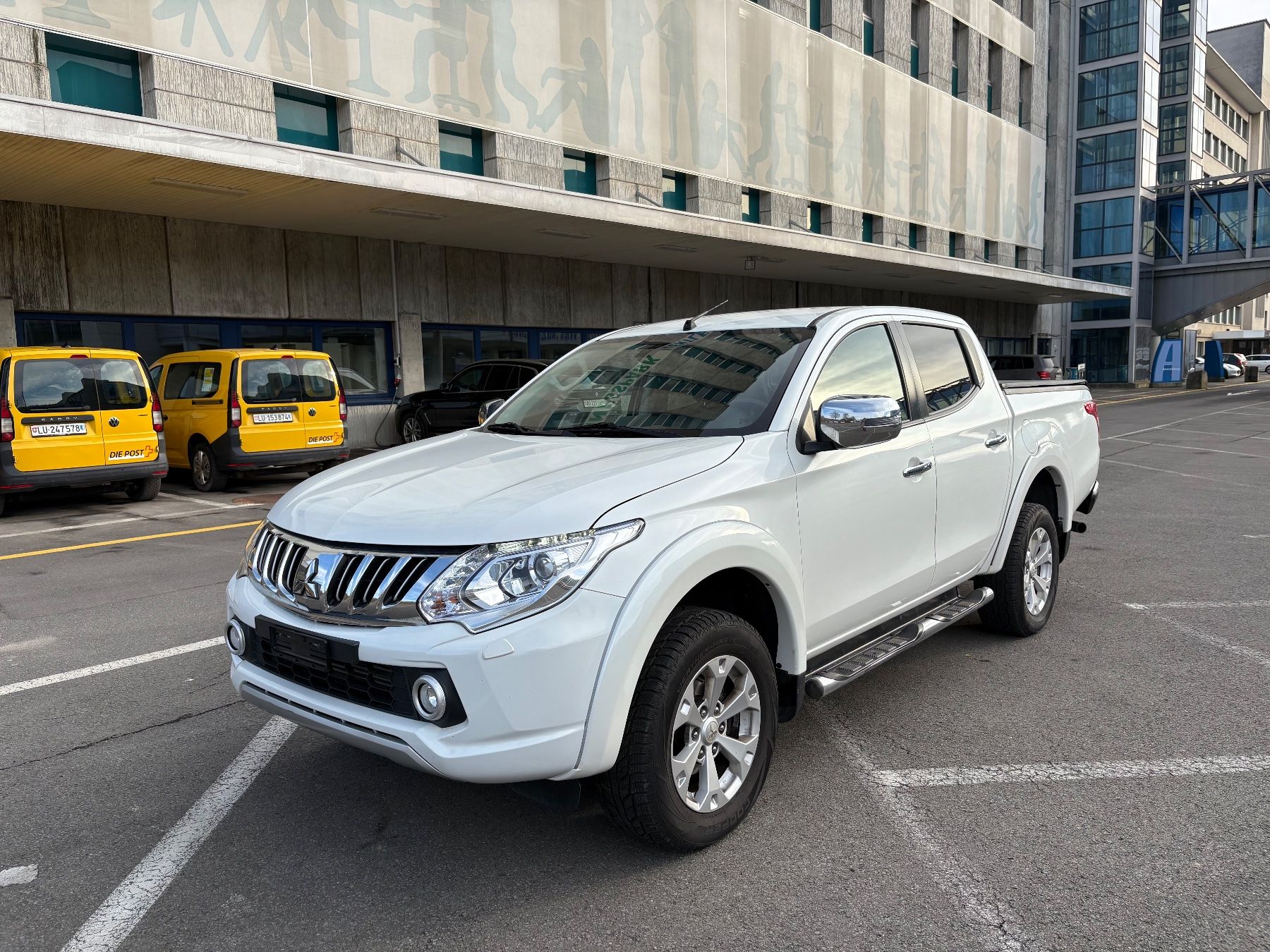 Mitsubishi Automobili: MITSUBISHI L 200 2.4 Diamond Double Cab – Usato da Hasle LU venduto da Mroeoesli0 5