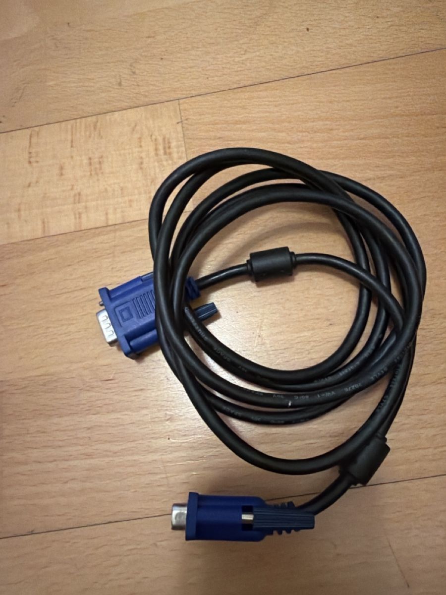 Cavi: VGA cable 1.5m – Usato da Zürich venduto da arr_vq5w 1