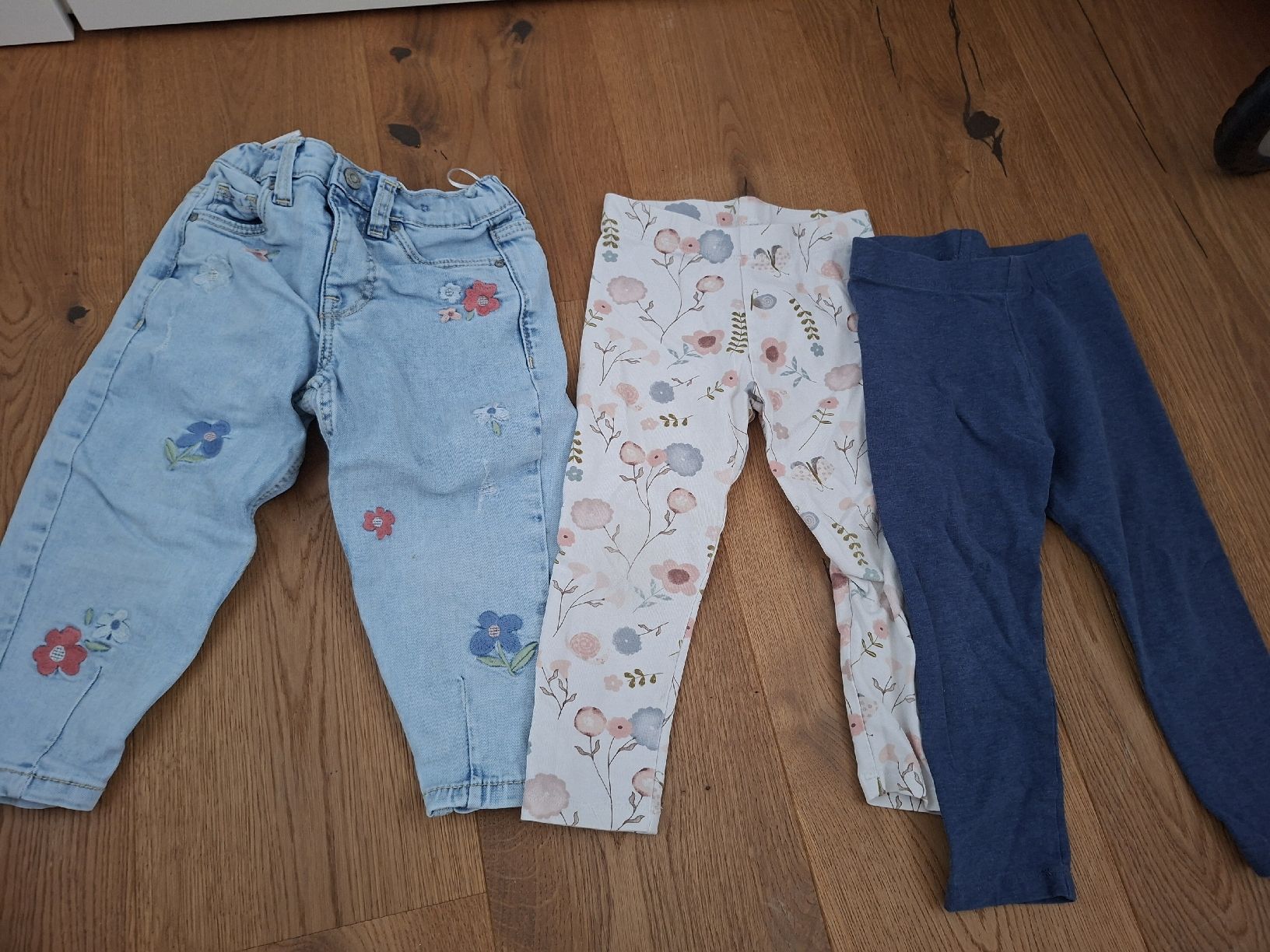 H&M Ensembles coordonnés: Kleiderpacket 2-4 Jahre next,h+m – D'occasion à Zeihen par Wetterfrosch02 1