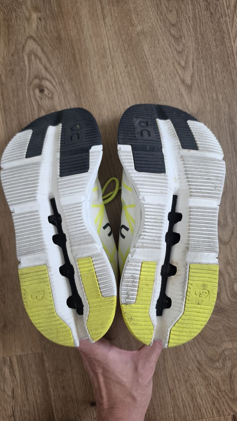 On Chaussures femmes: ON Cloudnova Z5 Neon/White  Grösse 37.5 – D'occasion à Mönchaltorf par nzhuravel 4