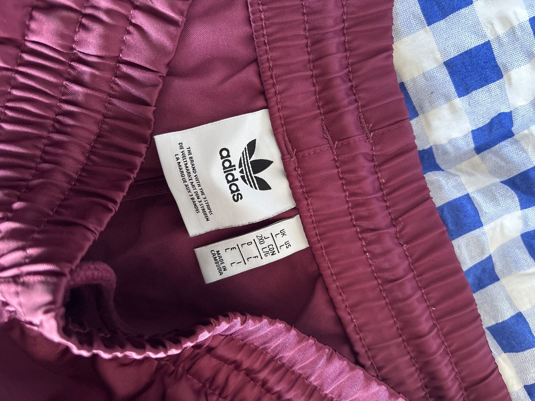 Adidas Pantaloni: Adidas Trainingshose Bordeaux – Usato da Wabern venduto da fingersinfactories 1