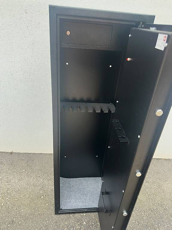 Schränke: Armoire à fusils  – Gebraucht aus Cottens FR von Samousse 3
