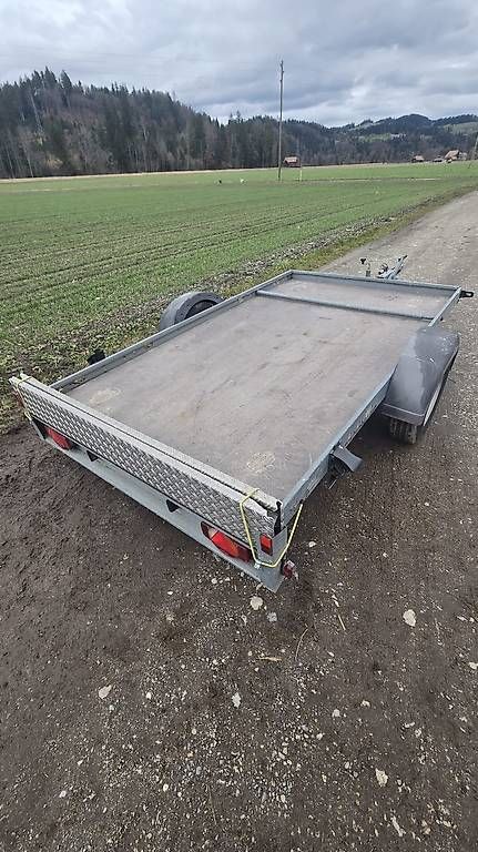 Humbaur Rimorchi: Fahrzeuganhänger, Tieflader – Usato da Rüderswil venduto da Lunacello