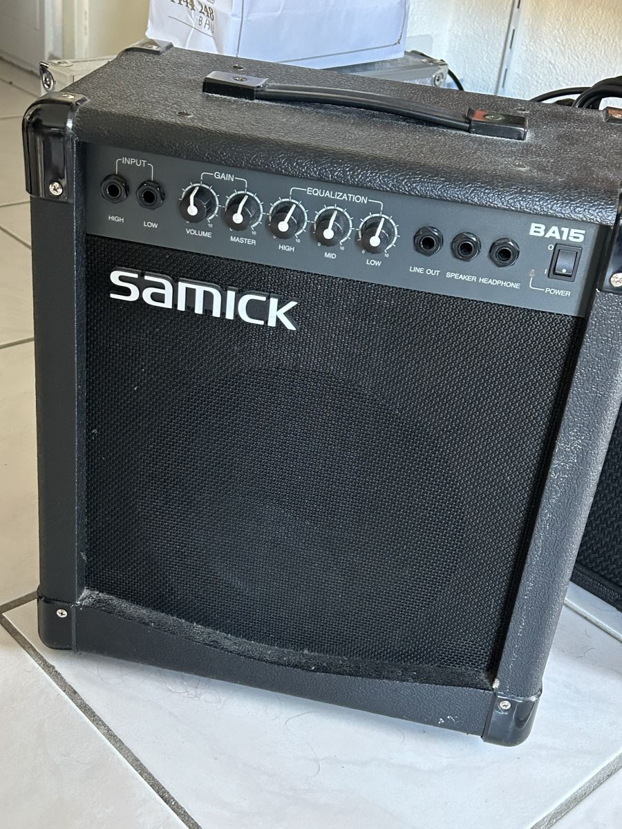 Verstärker: Samick BA15 Gitarrenverstärker – Gebraucht aus Winterthur von