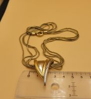 Elegante Goldige Collier mit Anhänger, zeitlos & chic!