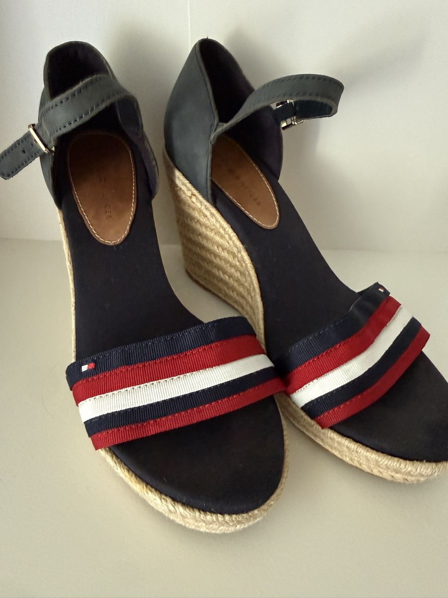 Tommy Hilfiger Scarpe da donna: Tommy Hilfiger Sandalen Grösse 40  – Usato da Meggen venduto da edwardcallan 5