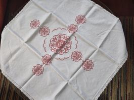 Tischdecke VINTAGE 75x75 mit Kreuzstich und Spitzen handmade