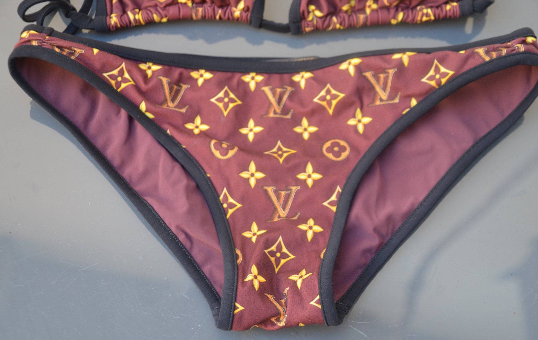Louis Vuitton Badekleider & Bikinis: Badeanzug - Bikini Louis Vuitton maillot de bain .S – Gebraucht aus Collonges von Auganien 3