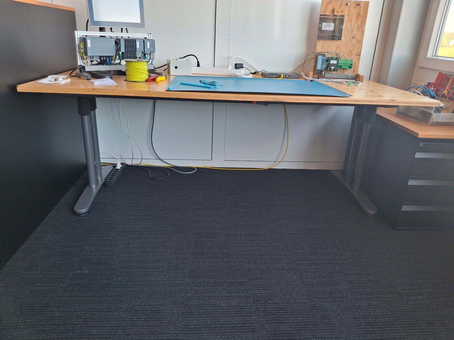 Tables: Arbeitstisch, Pult – D'occasion à Romanshorn par Bruno70