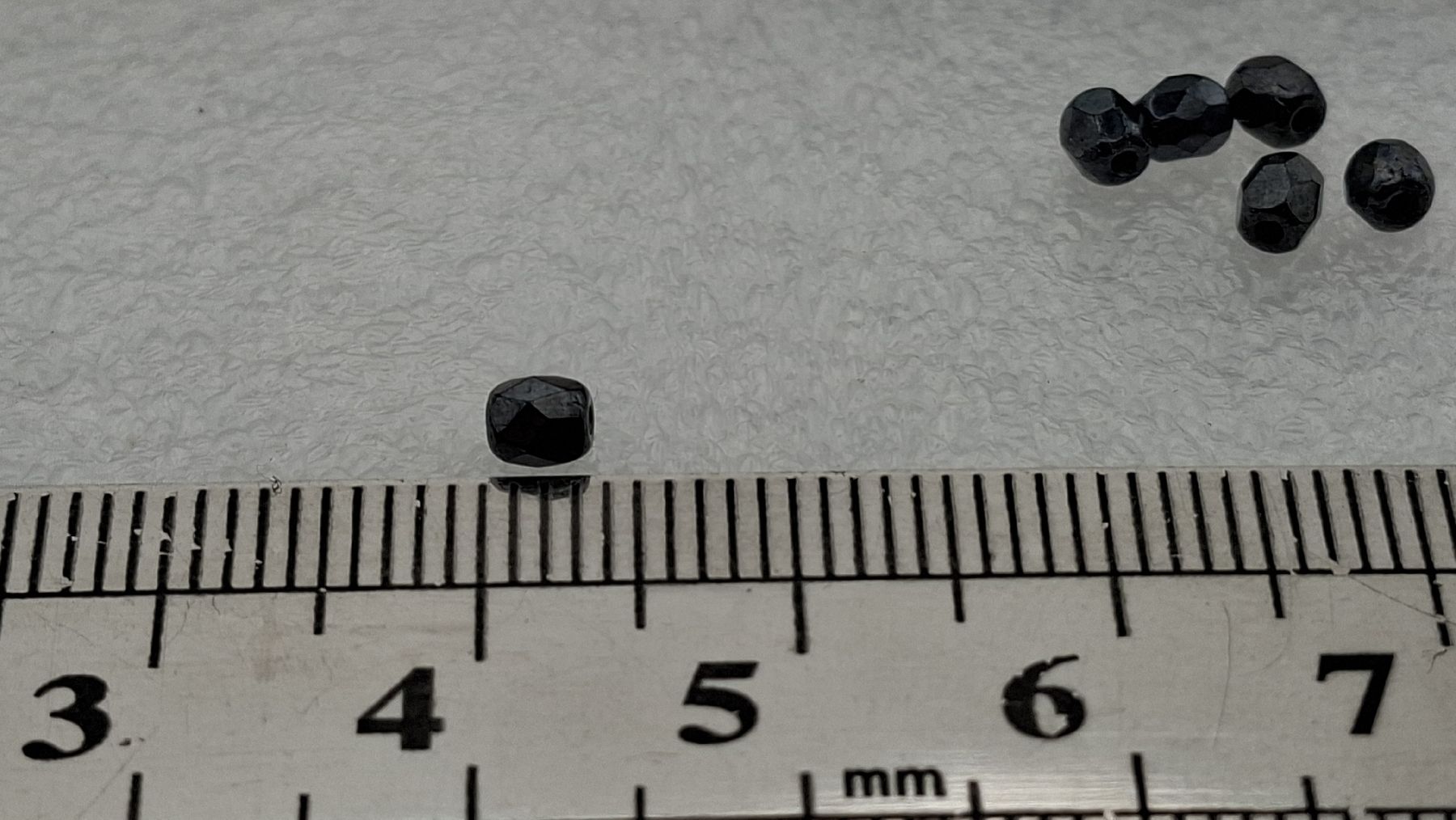 Perle (finte): Glasperlen, 3.2 mm, 80 Stück – Nuovo e nell'imballaggio originale da Kriens venduto da Wolly85 2