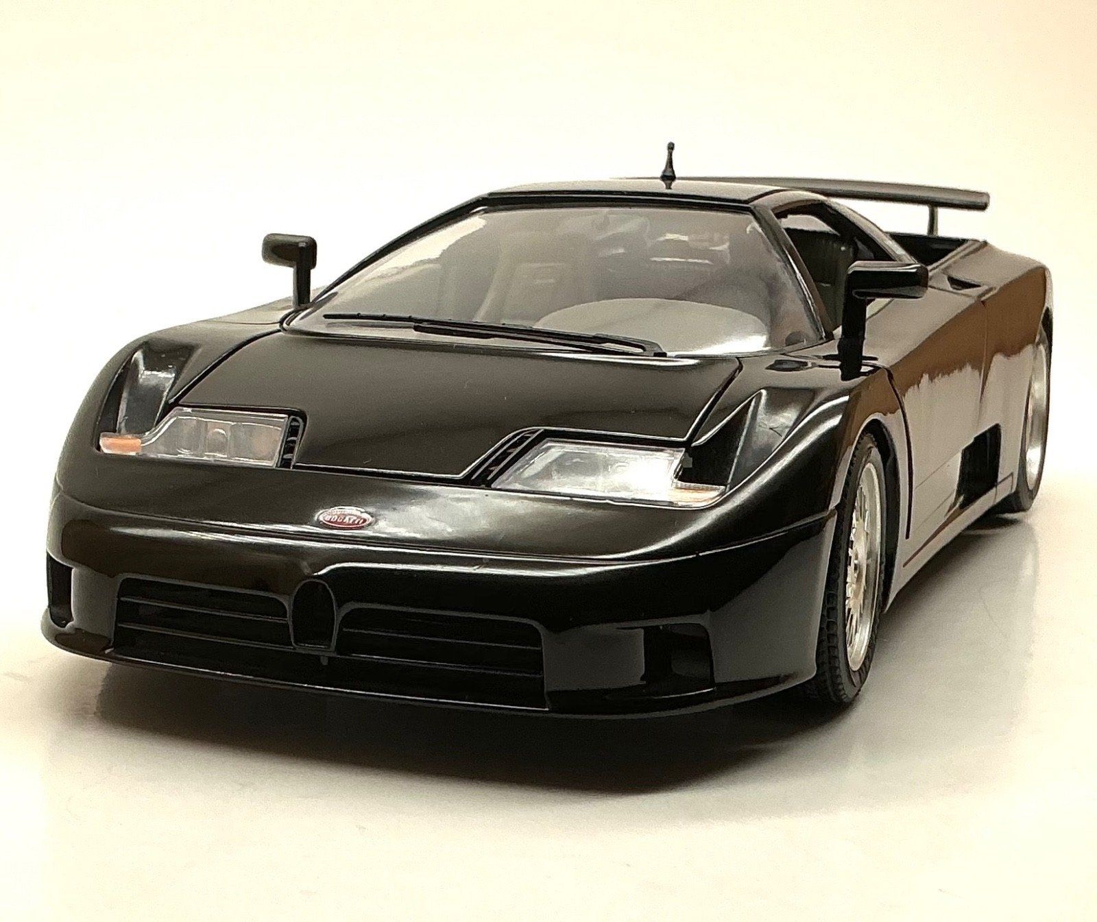 Bugatti Modellini d'auto: Bugatti EB110  Bj.1991 Bburago 1-18 Nr 19 – Usato da Männedorf venduto da toroloco1953 2