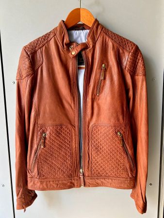 Trendige Herbst Ziegen-Lederjacke, Top Zustand, Grösse M