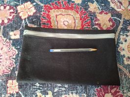 Schwarze Filz Tasche mit Reissverschluss, Handgemacht!