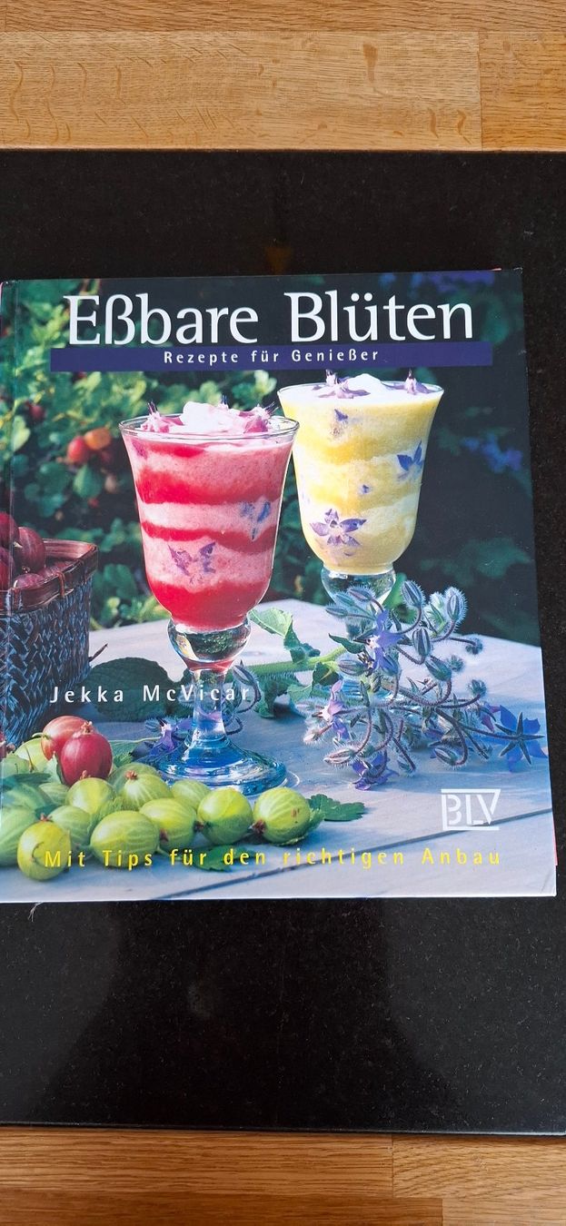 Livres: Essbare Blüten – D'occasion à Alosen par Berggipfel