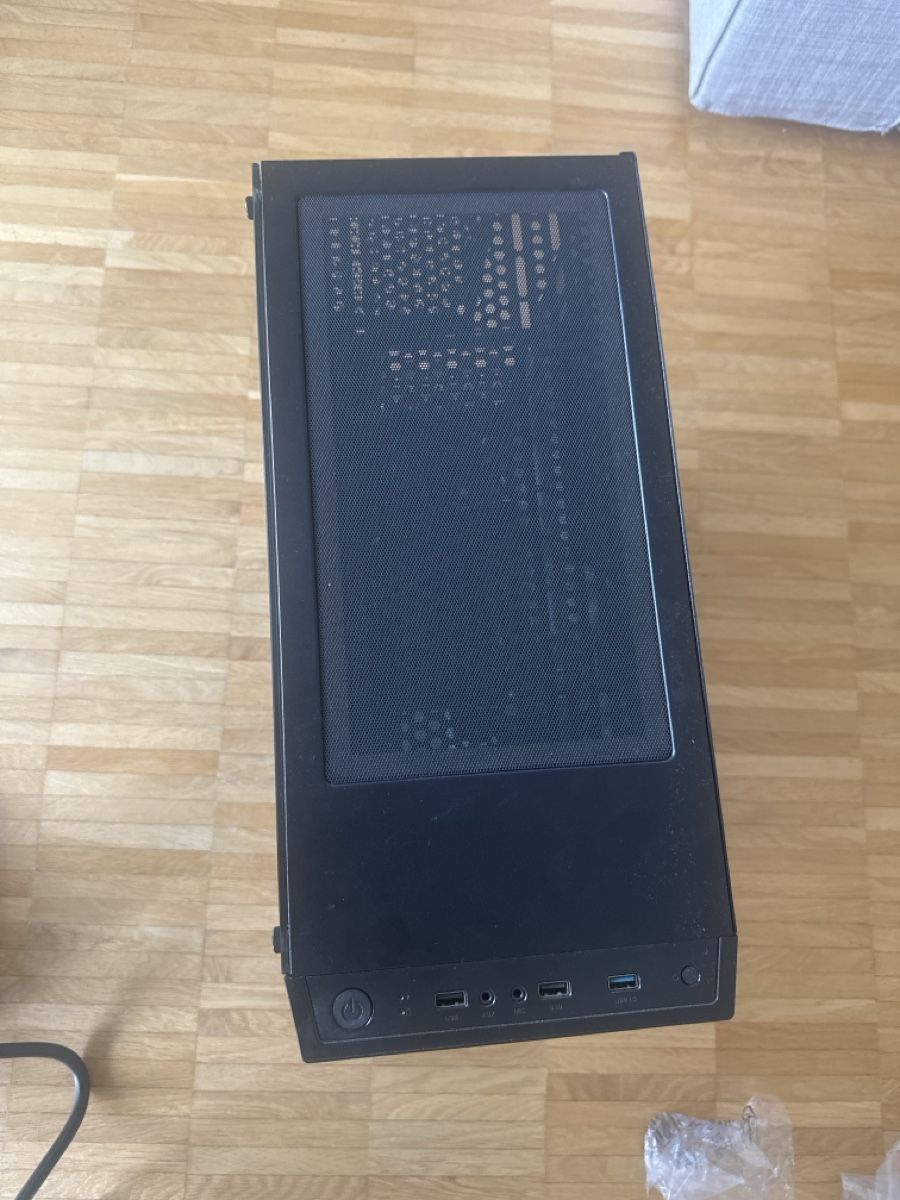 Custodie: Boîtier PC GAMEMAX – Usato da Onex venduto da whoiselijah 2