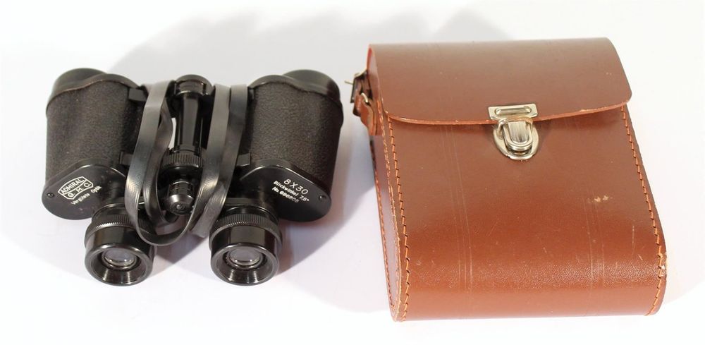 Lot 203 - A pair of Zeiss 8 X 30 binoculars