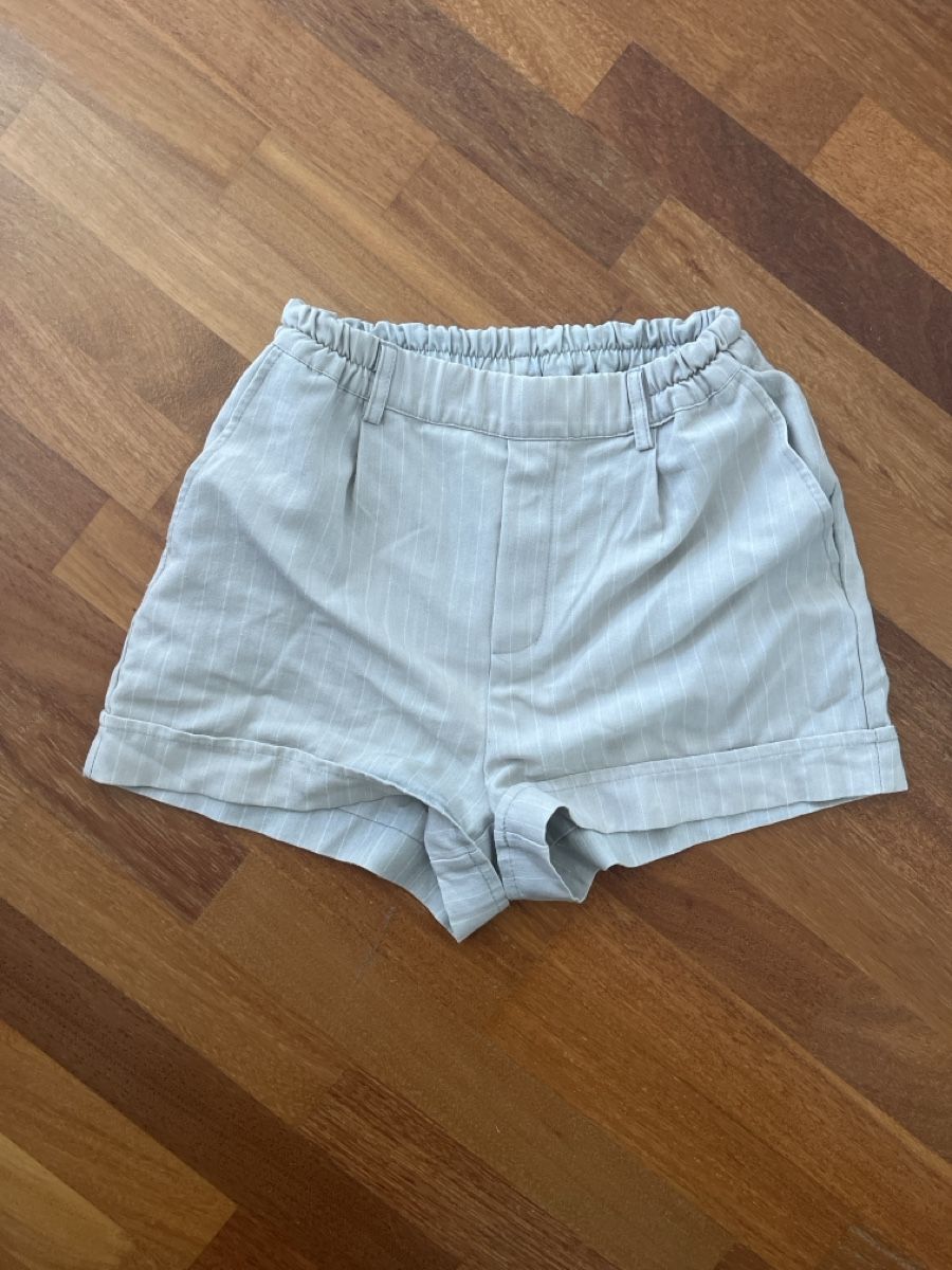 Hosen: kurze Hosen  – Gebraucht aus Andwil SG von sas_m9tn