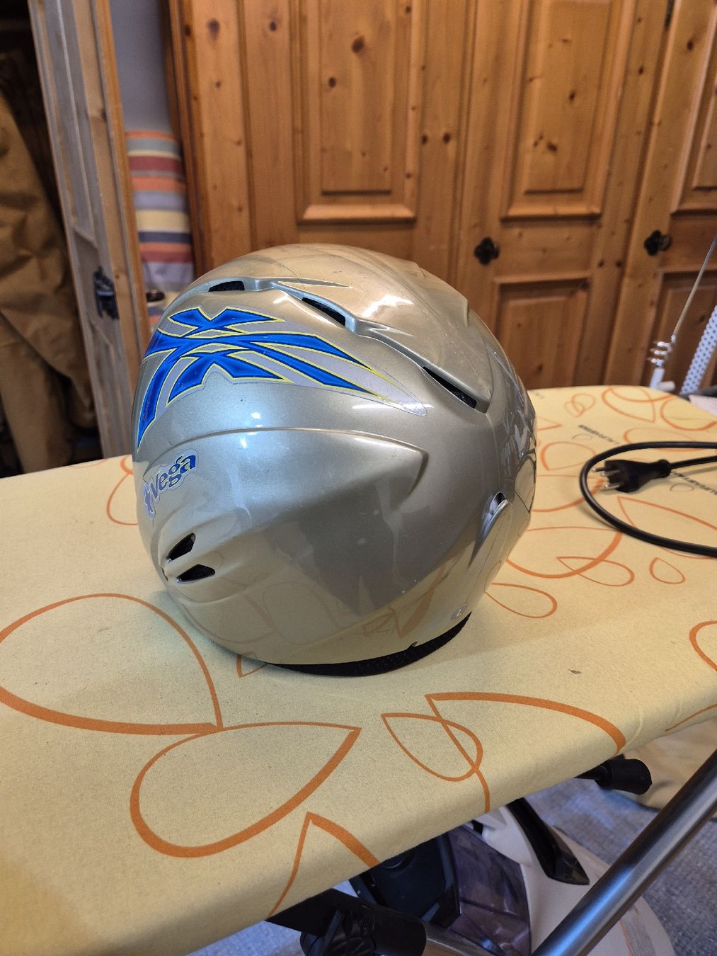 Caschi: Skihelm – Usato da Winterthur venduto da zursckat 1